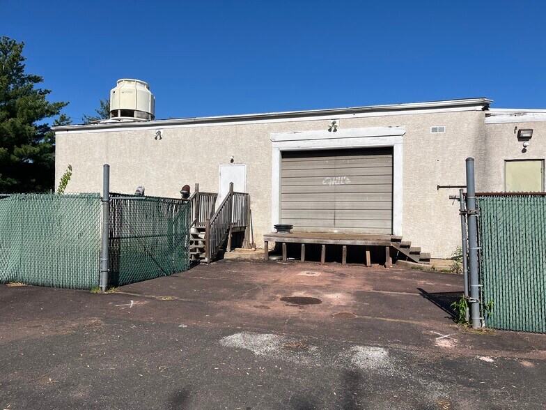 880 Easton Rd, Warrington, PA for sale - Building Photo - Image 2 of 12