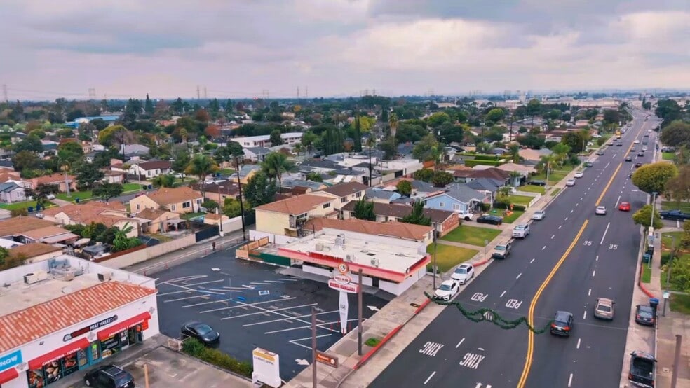 11919 Garfield Ave, South Gate, CA à vendre - Vidéo sur l’inscription commerciale - Image 2 de 31