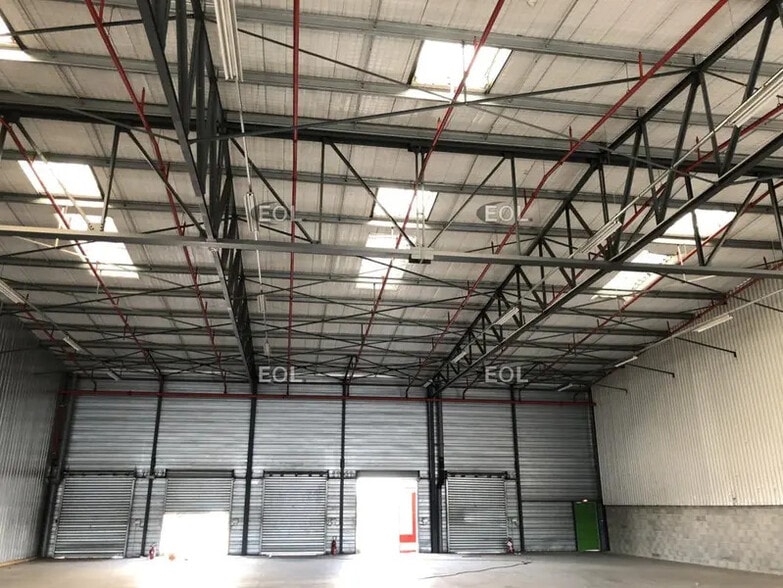 Industrial in Mions for lease - Interior Photo - Image 1 of 1