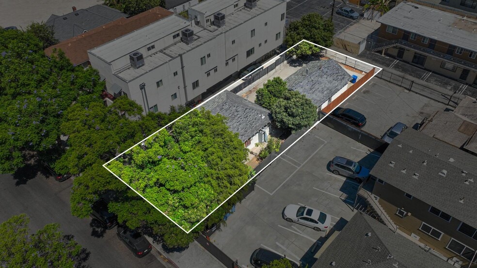 3042 Royal St, Los Angeles, CA à vendre - Photo du bâtiment - Image 3 de 10