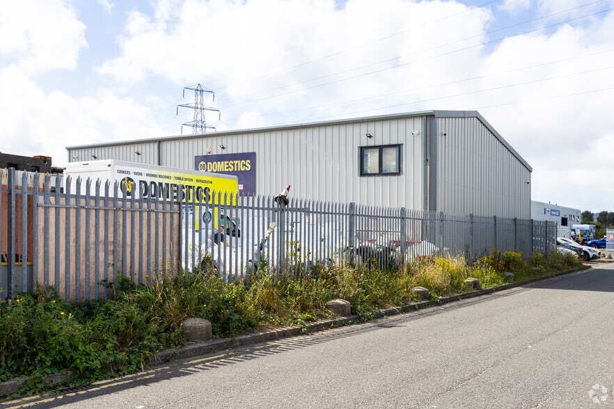 4 Hammonds Dr, Eastbourne à louer - Photo du bâtiment - Image 2 de 3