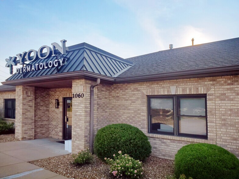 1060 Meyer Rd, Wentzville, MO à louer - Photo du bâtiment - Image 2 de 6