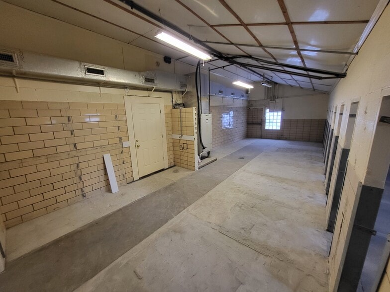 320 Glebe Rd, Easton, MD for sale - Interior Photo - Image 2 of 50