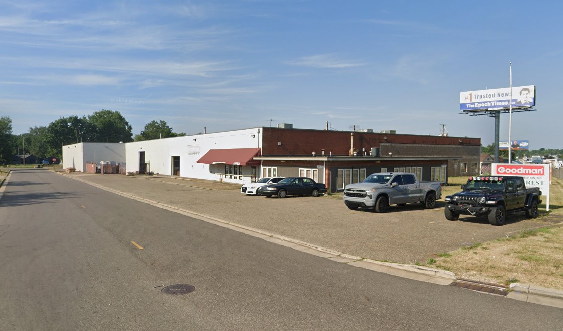 2580 Atlantic Blvd NE, Canton, OH à louer Photo du bâtiment- Image 1 de 4