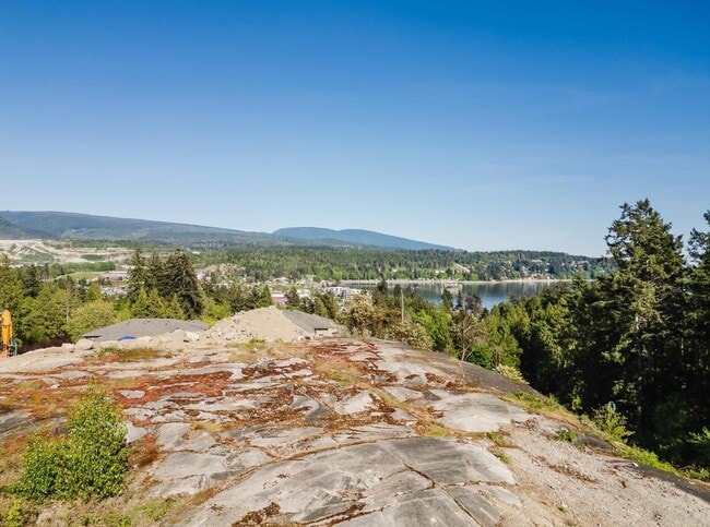 More details for 5883 Cowrie St, Sechelt, BC - Land for Sale