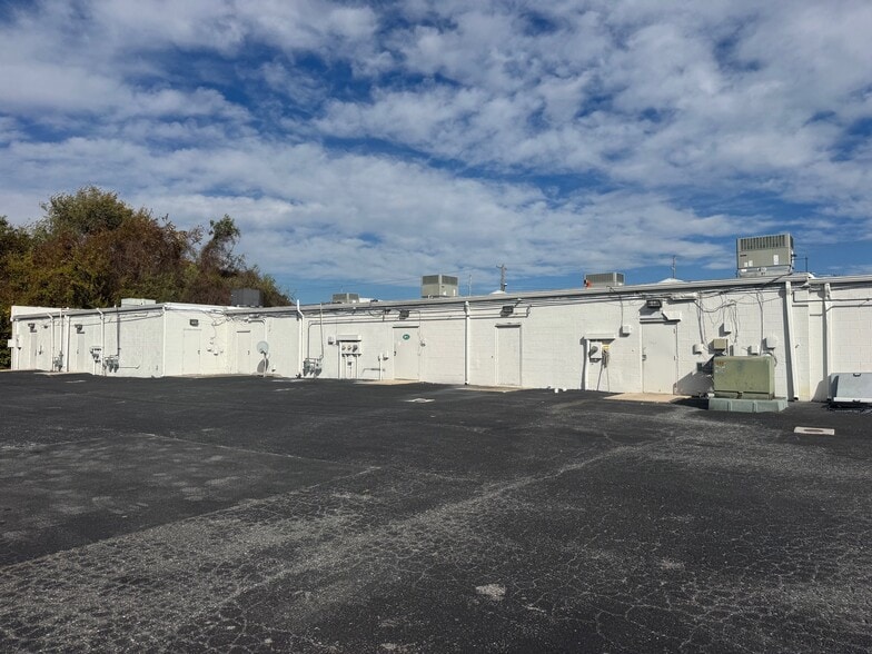 1140 S Bay Rd, Dover, DE à vendre - Photo du bâtiment - Image 3 de 3