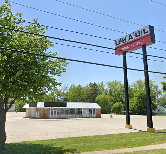 4902 23rd Ave, Moline, IL à louer - Photo principale - Image 1 de 1