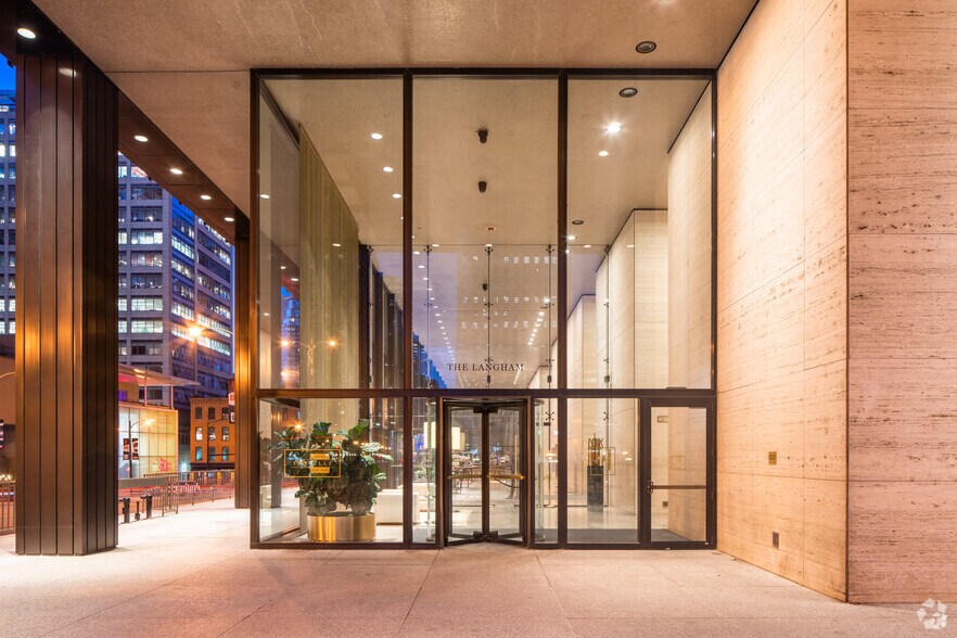 330 N Wabash Ave, Chicago, IL à louer - Photo du bâtiment - Image 2 de 25