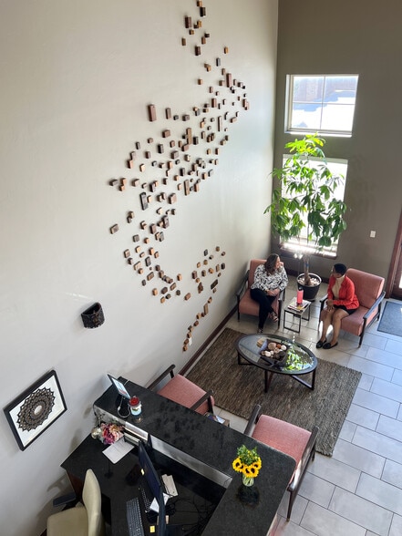 2524 N Broadway, Edmond, OK à louer - Photo intérieure - Image 2 de 15