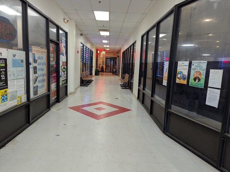 5201 Route 38, Pennsauken, NJ à louer - Photo intérieure - Image 2 de 2