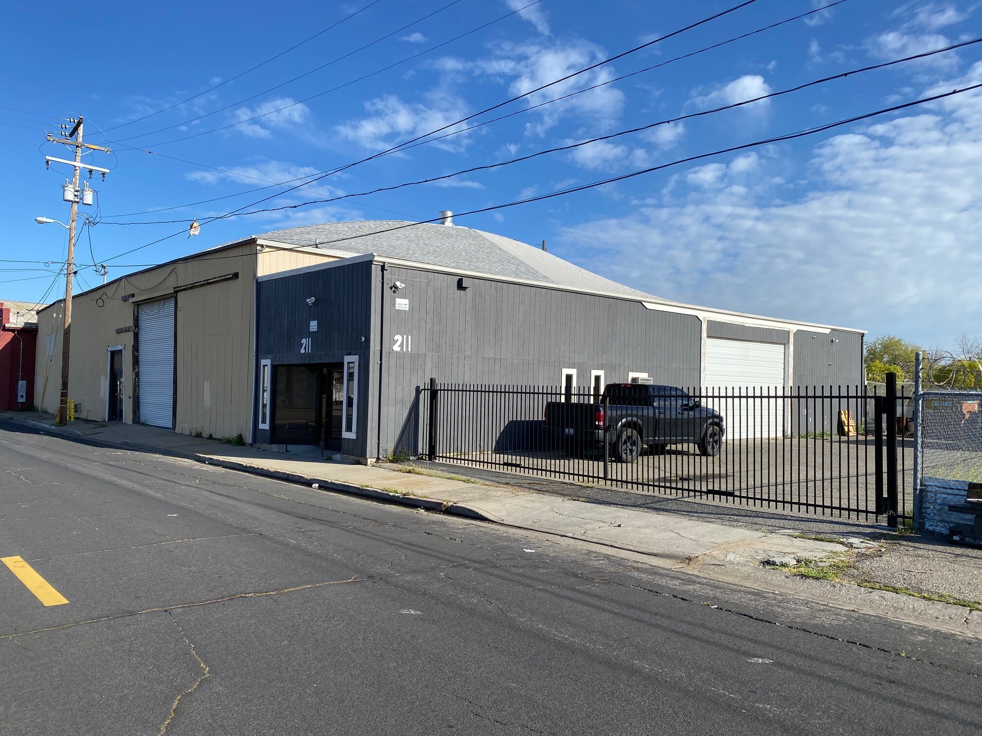 211 Oak St, Manteca, CA for sale Building Photo- Image 1 of 7