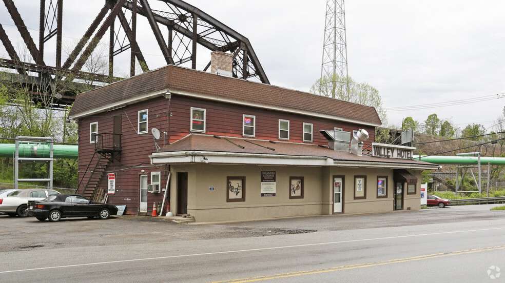 1004 New England Hollow Rd, Clairton, PA for sale - Primary Photo - Image 1 of 1