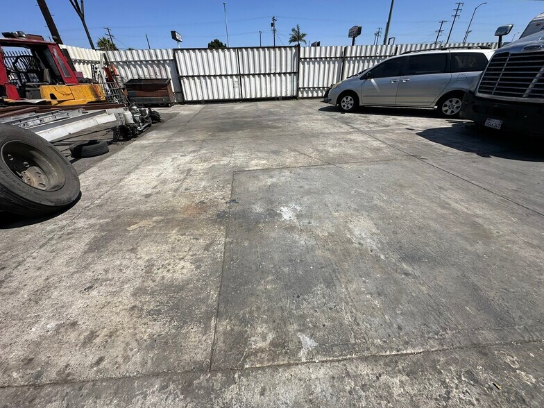 1412 E Pacific Coast Hwy, Wilmington, CA à vendre - Photo principale - Image 3 de 4