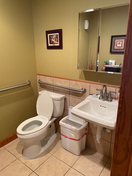 302 Fox Glen Ct, Barrington, IL à louer - Photo du bâtiment - Image 2 de 12