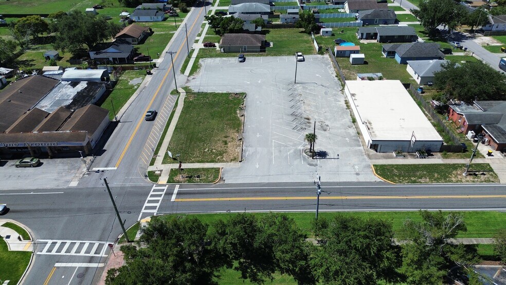 109 W Bridgers Ave, Auburndale, FL à vendre - Photo du bâtiment - Image 3 de 14