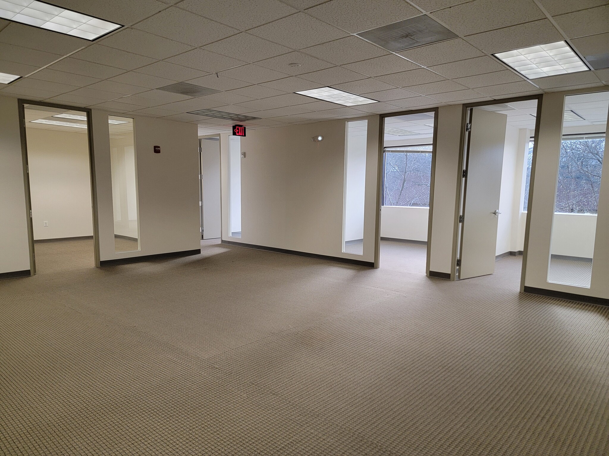 7610-7616 Standish Pl, Rockville, MD for lease Interior Photo- Image 1 of 2