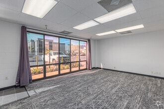 3486 Kurtz St, San Diego, CA for lease Interior Photo- Image 2 of 11