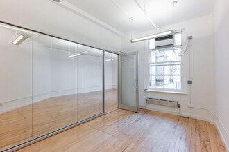 584-590 Broadway, New York, NY for lease Interior Photo- Image 2 of 4