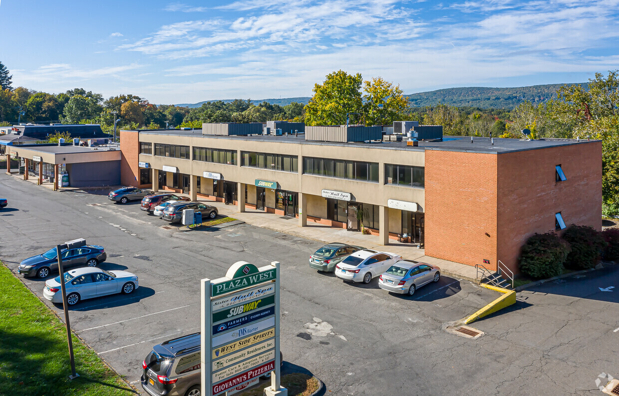 714-742 West St, Southington, CT for lease Building Photo- Image 1 of 15