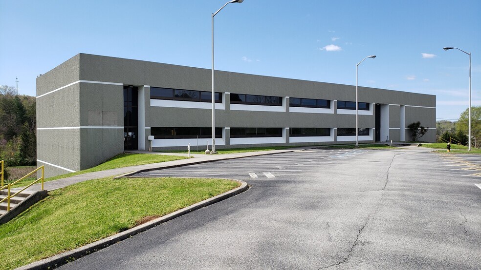 150 Americus Way, Oak Ridge, TN à louer - Photo principale - Image 1 de 12