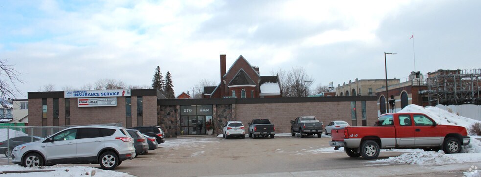 270 Lake St, Pembroke, ON à vendre - Photo du bâtiment - Image 2 de 7