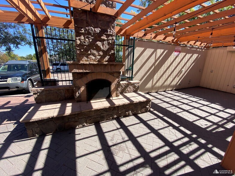 250 E Harmony Rd, Fort Collins, CO à louer - Photo du bâtiment - Image 3 de 9