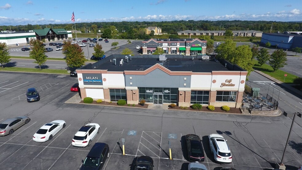 8617-8647 Clinton St, New Hartford, NY for lease - Building Photo - Image 3 of 7