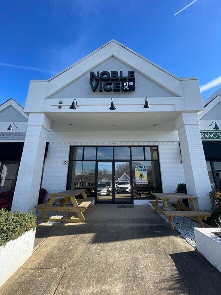 115 Pelham Rd, Greenville, SC à louer - Photo du bâtiment - Image 3 de 12