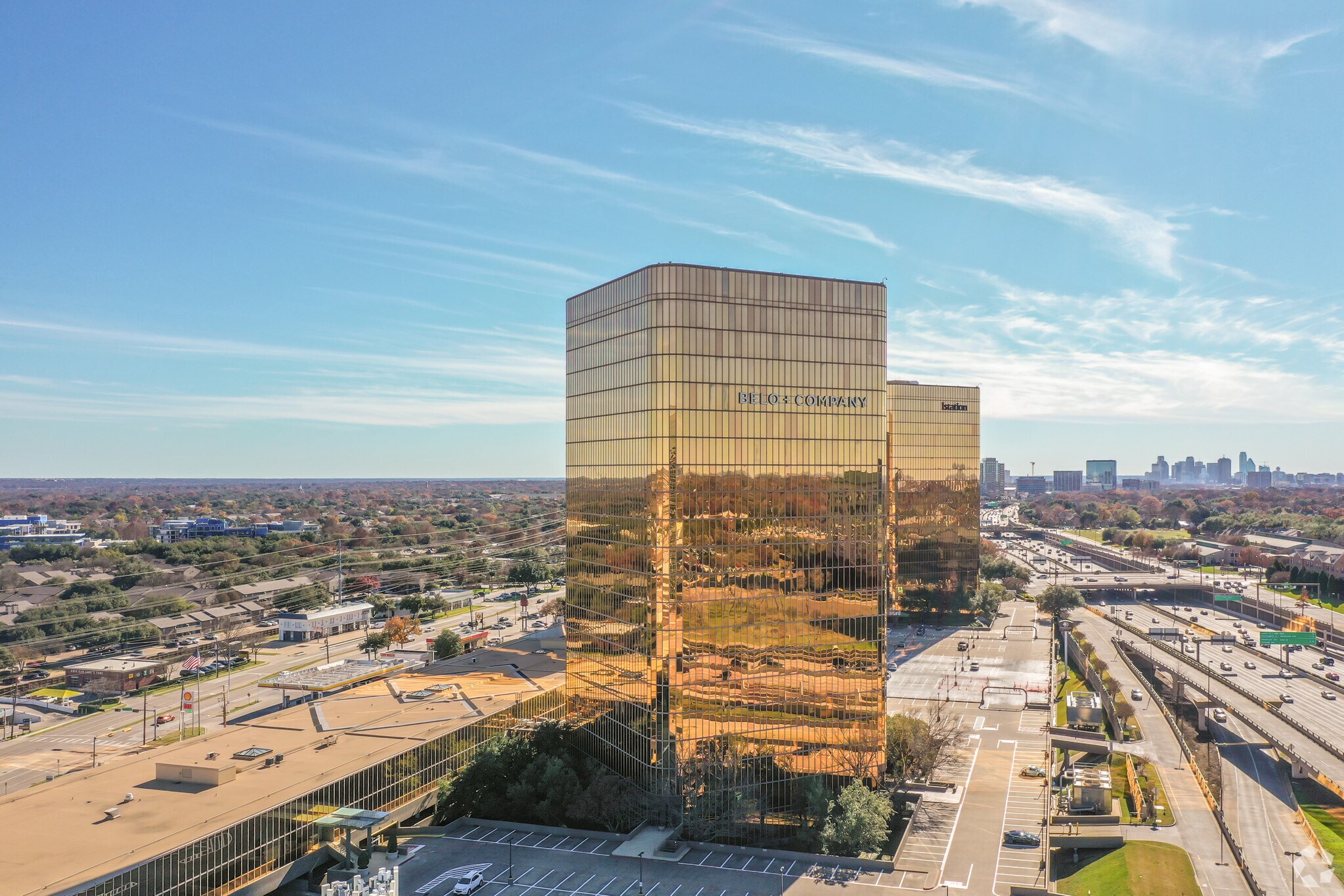 8350 N Central Expy, Dallas, TX à louer Photo du bâtiment- Image 1 de 36
