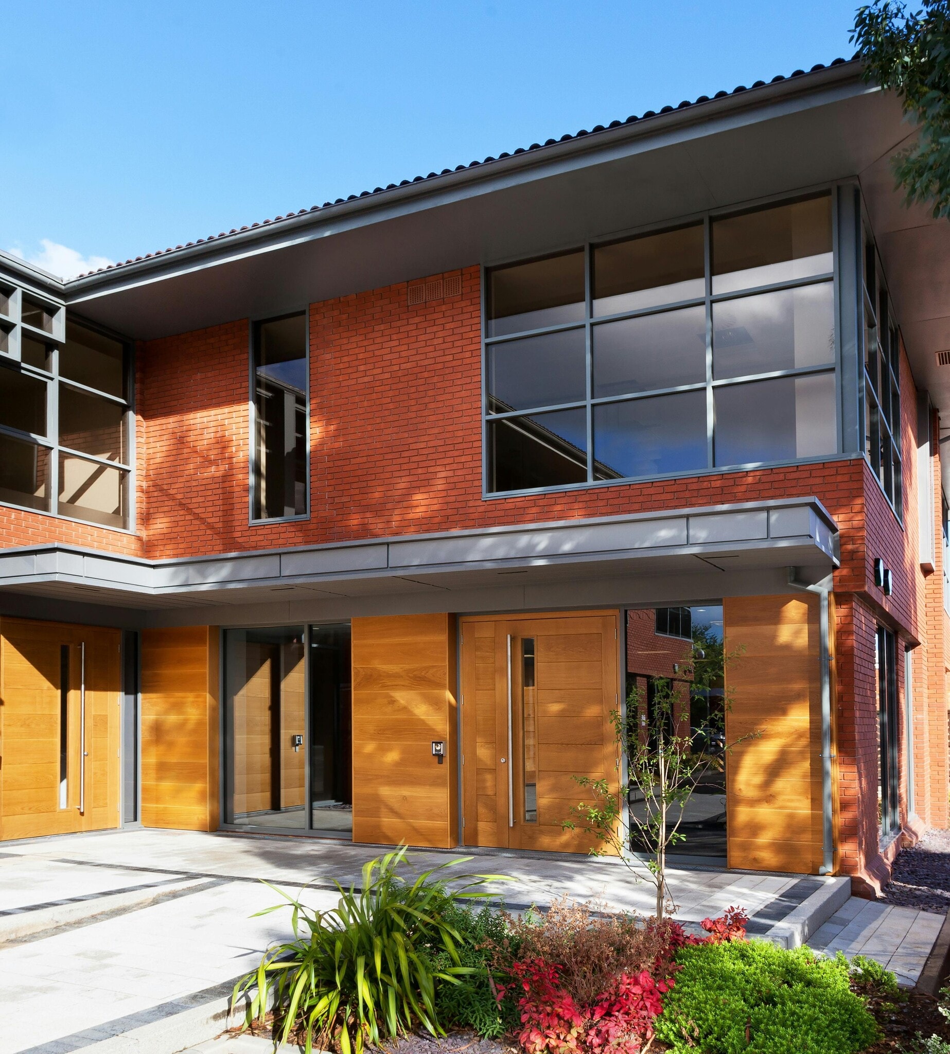 5 Switchback Office Park, Gardner Road, Maidenhead for lease Building Photo- Image 1 of 8