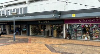 Plus de détails pour Village Sq, Stockport - Vente au détail à louer