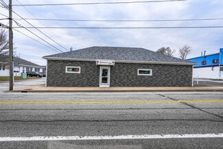 More details for 77-79 Main Rd, Tiverton, RI - Retail for Sale