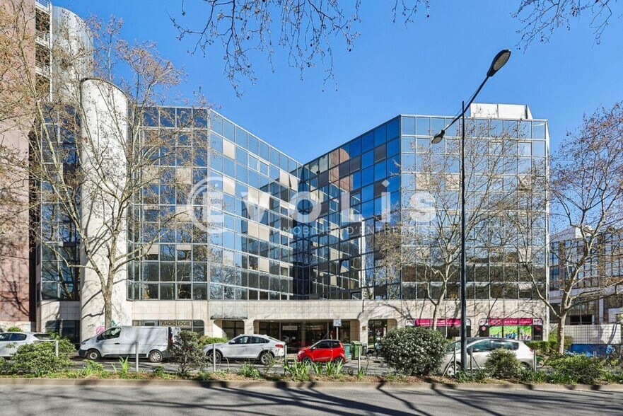 Bureau dans Fontenay Sous Bois à louer - Photo du bâtiment - Image 1 de 6