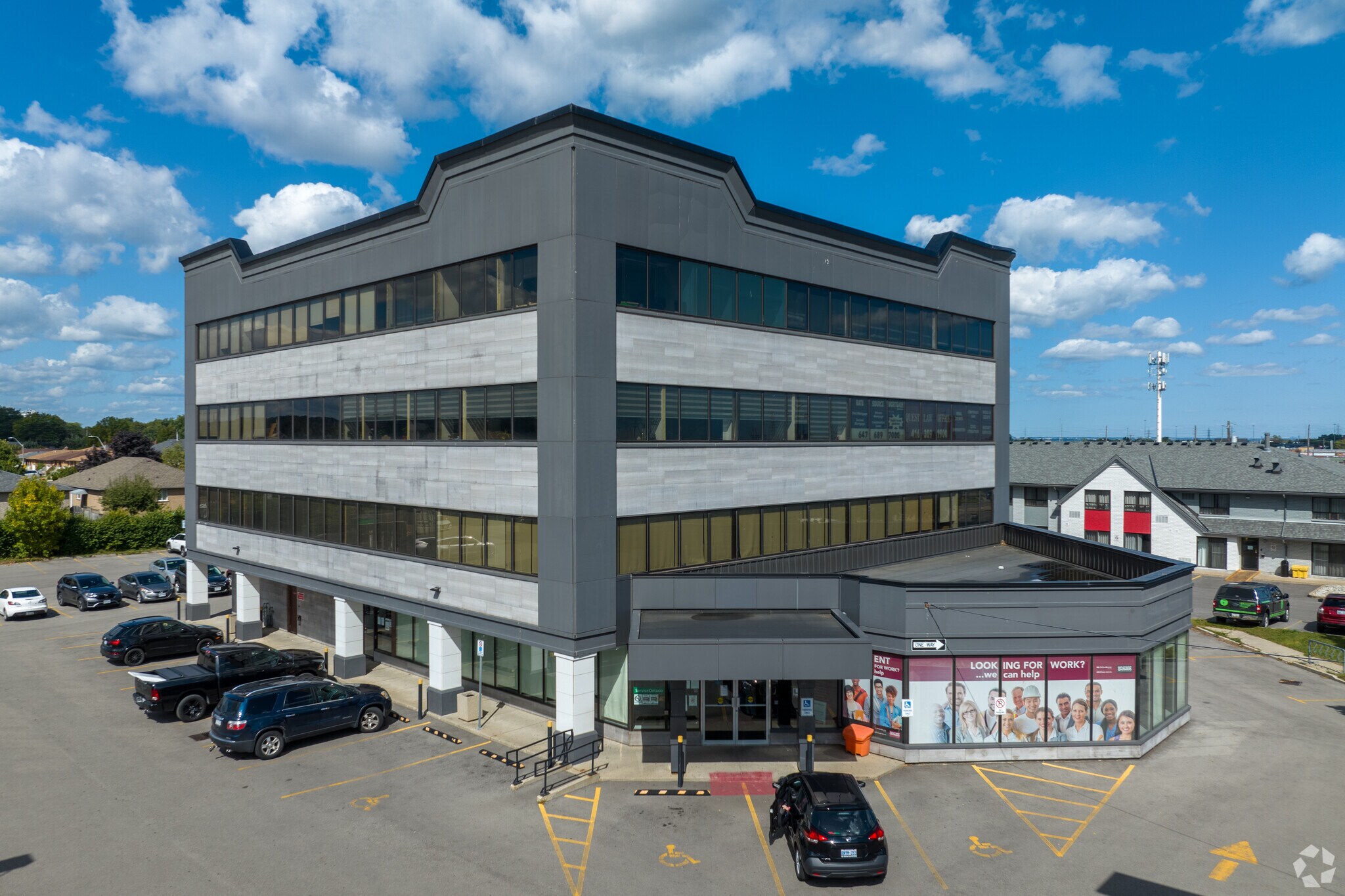 163 Centennial Pky N, Hamilton, ON à vendre Photo principale- Image 1 de 1