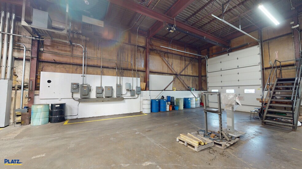 557 Mcclurg Rd, Youngstown, OH à vendre - Photo du bâtiment - Image 3 de 16