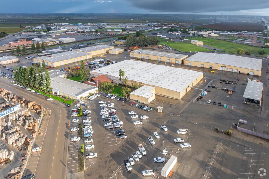 1775 Park St, Selma, CA à vendre - Aérien - Image 3 de 4