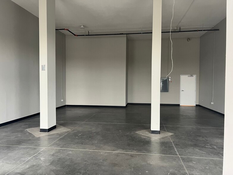 2350 Hastings Ave, Newport, MN for lease - Interior Photo - Image 3 of 5