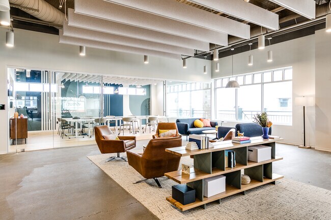 More details for 249 Central Park Ave, Virginia Beach, VA - Coworking for Lease