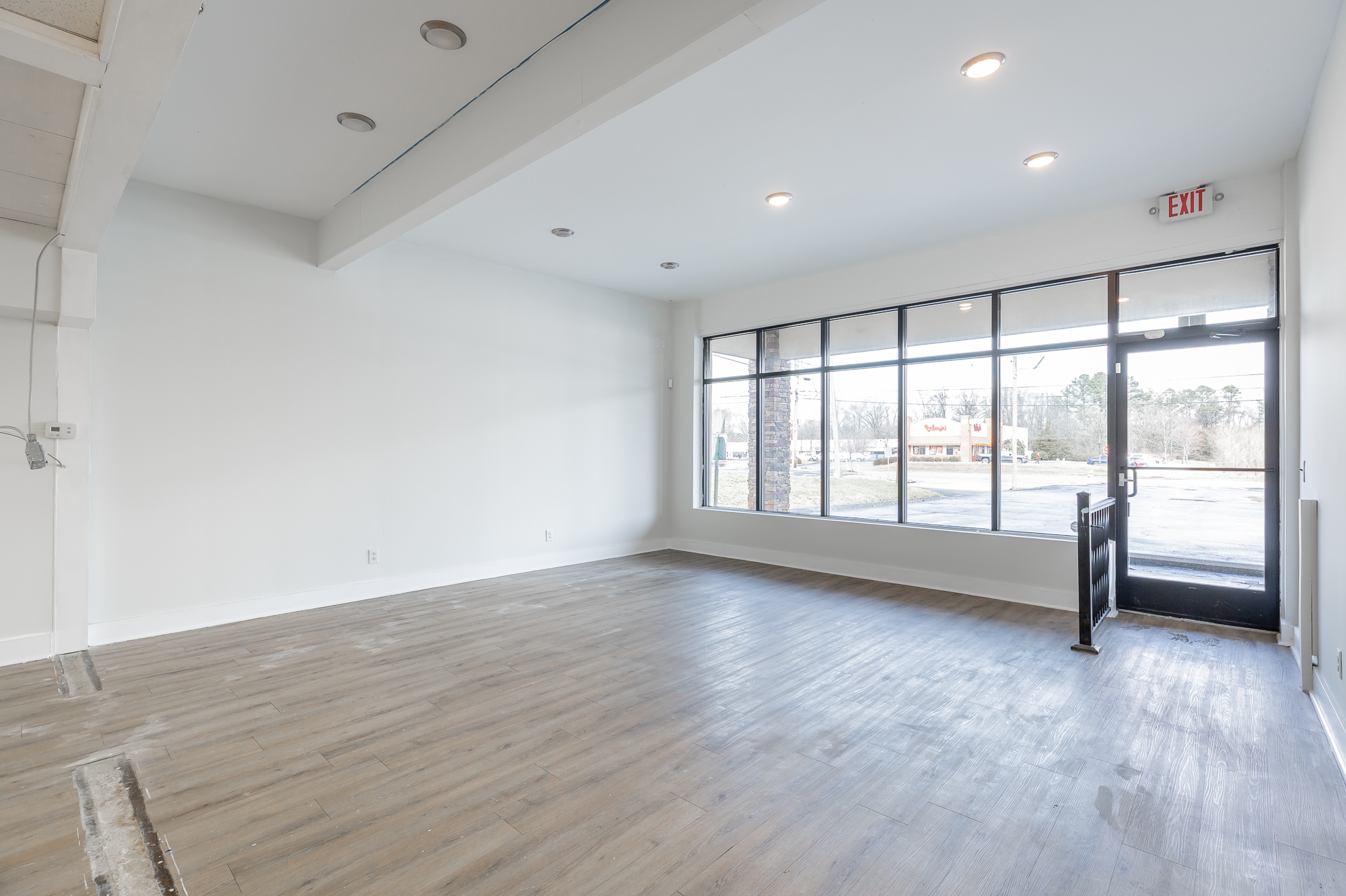 8000 E Brainerd Rd, Chattanooga, TN for lease Interior Photo- Image 1 of 7