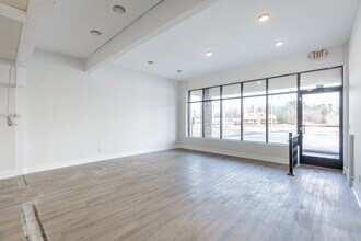 8000 E Brainerd Rd, Chattanooga, TN for lease Interior Photo- Image 1 of 7