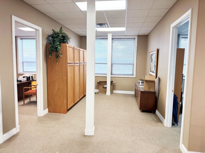 1139 Mishawaka Ave, South Bend, IN à vendre - Photo du bâtiment - Image 2 de 8