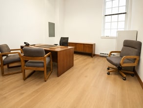 609 W Hamilton St, Allentown, PA for lease Interior Photo- Image 2 of 8