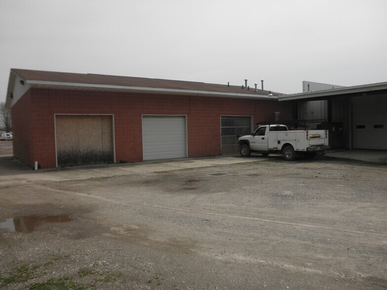 2115-2121 SR 45, Austinburg, OH à louer - Photo du bâtiment - Image 3 de 9
