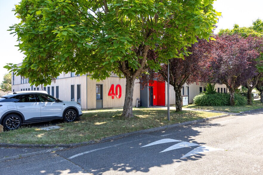 33 Avenue Du Docteur Georges Lévy, Vénissieux for lease - Primary Photo - Image 1 of 2