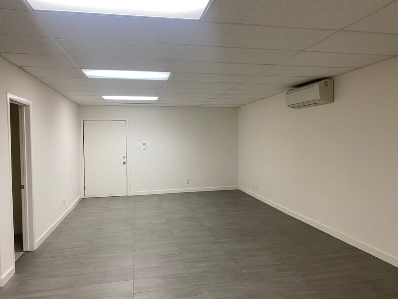 7225 Alabama Ave, Canoga Park, CA à louer - Photo intérieure - Image 3 de 9