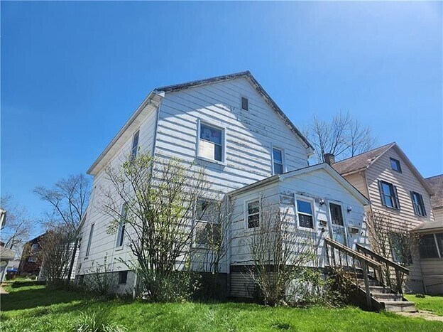 655 Spruce Ave, Sharon, PA à vendre - Photo principale - Image 1 de 1