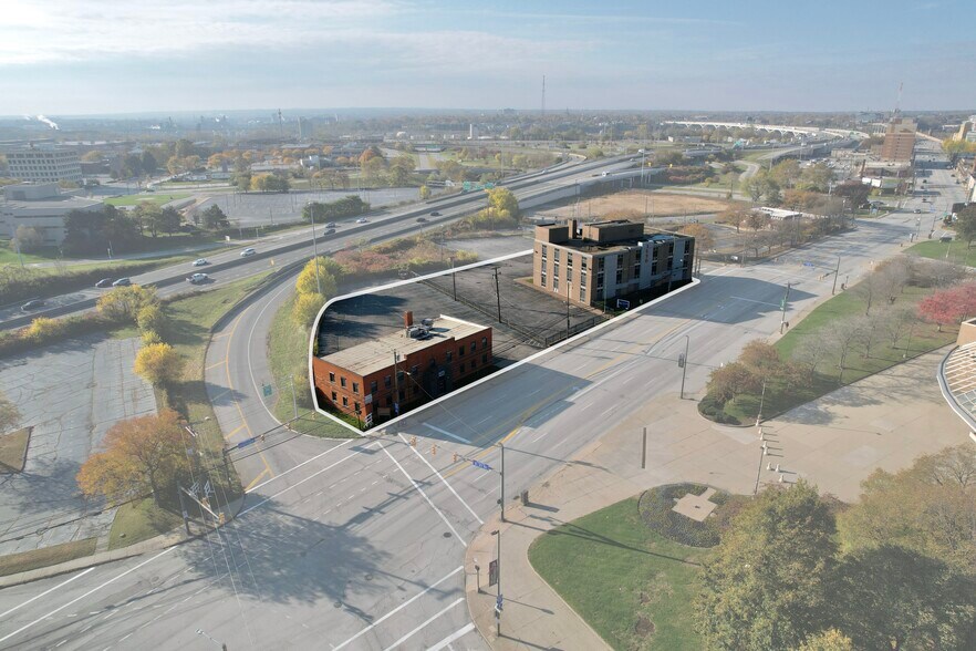 1910 Carnegie Ave, Cleveland, OH à vendre - Photo du bâtiment - Image 2 de 3