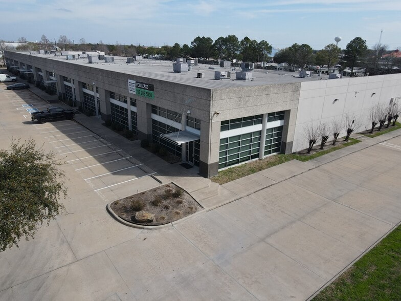 13805 West Rd, Houston, TX for lease - Building Photo - Image 1 of 6