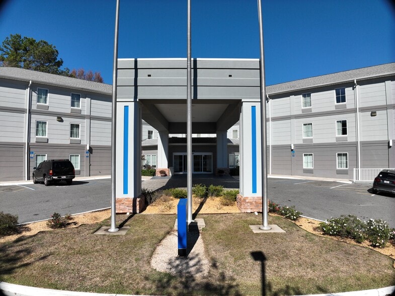 Florida Hospitality Pair: Tryp & Sonesta portefeuille de 2 propriétés à vendre sur LoopNet.ca - Communauté Matterport - Image 2 de 28