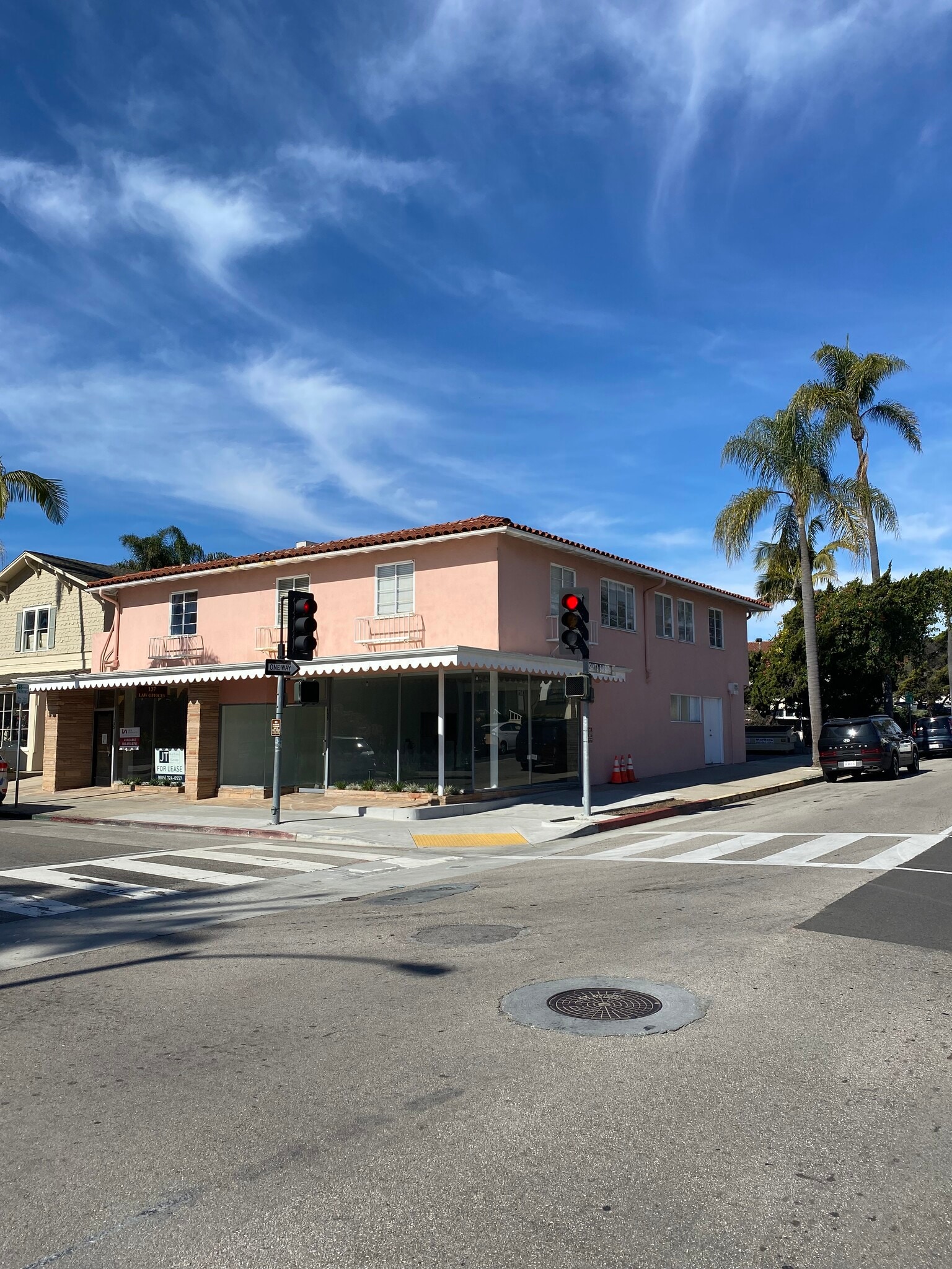 133-137 E Anapamu St, Santa Barbara, CA for lease Building Photo- Image 1 of 3
